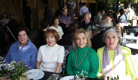  Luisa Sanders, Ángeles Guerra, Esther Darbel y Clara Elena Montiel.