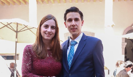  María José García Siller y Mauricio Magdaleno, padrinos de Tían Vivanco.