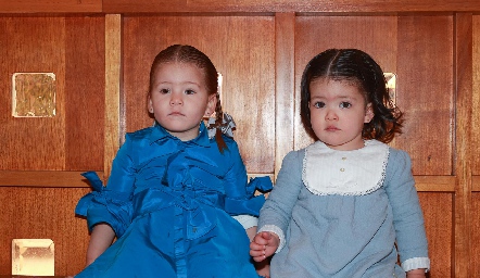  Loretta Vivanco y Mireya Tovar.