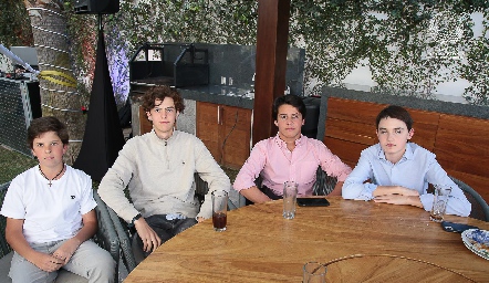  Mateo Espinosa, José Manuel Hernández, Rodrigo Gómez y Paulo Abaroa.