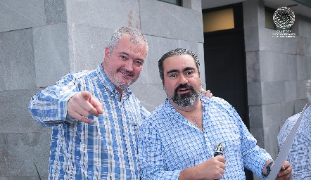  Juan Hernández y Juan José Leos.