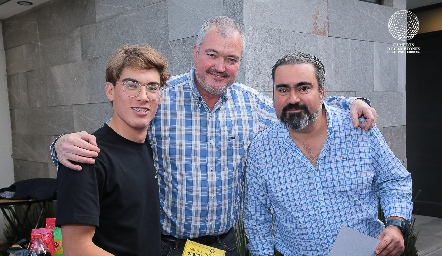  Juan Pablo Benavente, Juan Hernández y Juan José Leos.