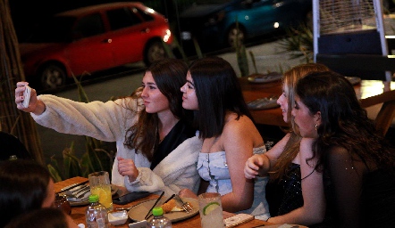  Anilú Rivera, Sofi Abella, Danna Heinze e Isa Algara.