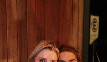  Karla Heinze y Maribel Torres.