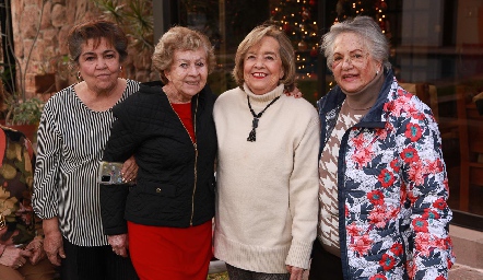  María Patricia del Pozo, Taquis Reyes, Conchis Lafuente y Esther Treviño.
