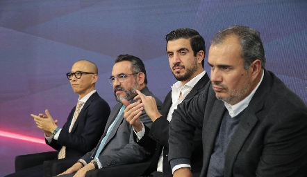  Kojiro Asai, Ah Kin Vázquez, Felipe Escalera y Eduardo López.