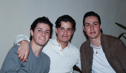  Marcelo Castillo, Rodrigo Pardo y Juan Carlos Castillo.