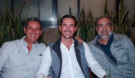  Manuel González, Christian Bluntzer y José Luis Mercado.