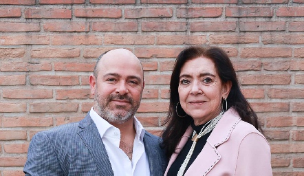  Jorge Puga y Marcela Nava.