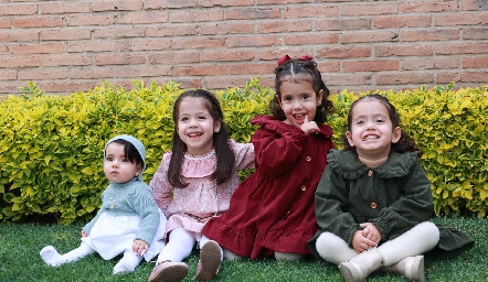  Primas Puga Ana Fer, Vale, Maite y Camila.