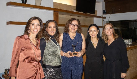  Roxana Fernández, Carla Ruiz, Guillermina Cantalapiedra, Vivi Alatorre y Silvia Garza.