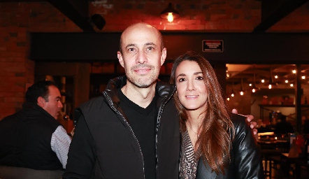  Alejandro Rivera y Marcela Rivero.