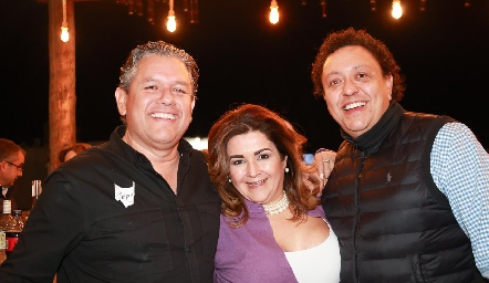  Pepe Guevara, Beatriz Benavente y Richo Delgado.