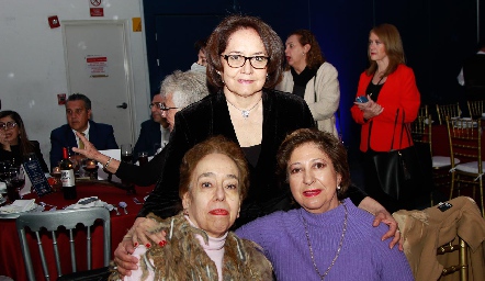  Leticia Méndez, Guadalupe Vidosola y Alicia Delgado.