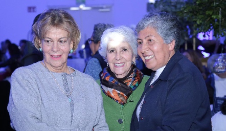  Graciela Berrones, Rebeca Mendizábal y Yolanda González.