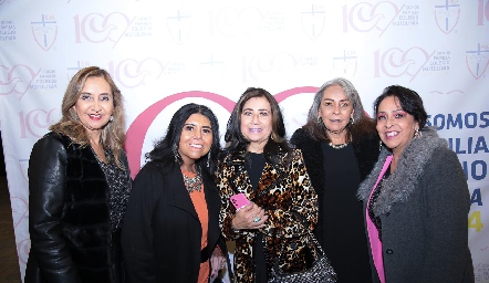  Raquel González, Alma Moreno, Claudia González, Magdalena Alvarado y Lupita Cisneros.