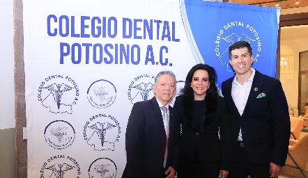  Dr. Javier Castro, Gabriela Ramírez y Dr. Daniel Arguelles.