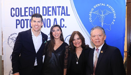  Dr. Daniel Arguelles, Natalia Ostos, Gladis Castellano y Dr. Javier Castro.
