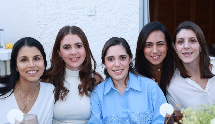  Lucía González, Pili Castañón, Sofía Ascanio, María Berrueta e Isabella Dwan.