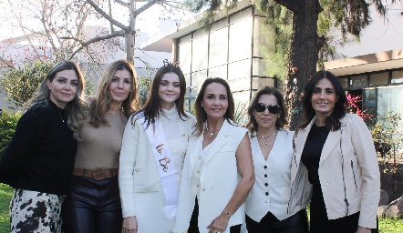  Martha Leija, Consuelo Fernández, Marifer Guerra, Cristy Villalobos, Daniela Calderón y Claudia Artolózaga.