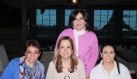  Cecilia Humara, Maricarmen Escamilla, Laura Magaña y Gabriela Humara.