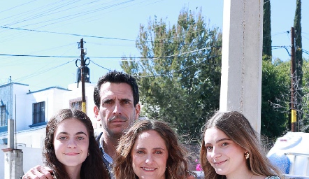  Familia Fernández Navarro con Ana Jose.