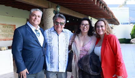  Chris Johnson, Víctor Huerta, Gabriela Resendis y Erika Huerta.