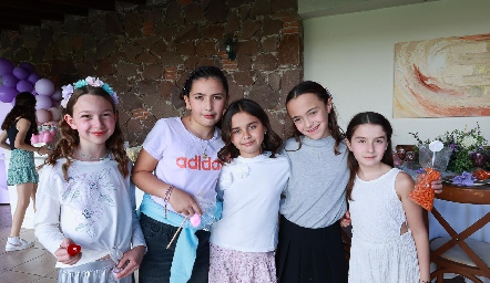  Catalina, Carlota, Ana Jose, Camila y María Pía.