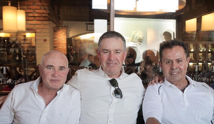  Tomás Alcalde, Jorge Mendizábal y Héctor Gutiérrez.