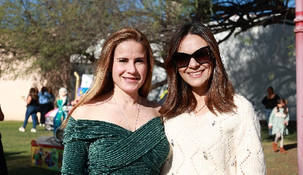  Michelle Baeza y Ale Díaz de León.