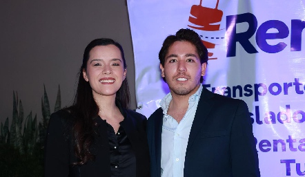  Andrea Palomo con el vicepresidente de jóvenes CANACO, Raúl Suárez.