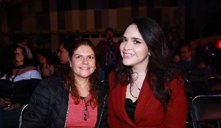  Nadia Moreno y Ana Torres.