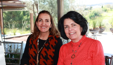  Mónica Alcalde y Ana Patricia Ordoñez.