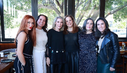  Clavos Leal, Beba Montelongo, Elena Sampere, Paty Fernández, Cecilia Compean y Pelu Ávila.