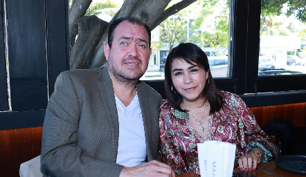 Javier Fonseca y Mayra Lopéz.