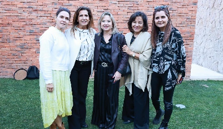  Fernanda Félix, Guadalupe Carrera, Eréndira,  Ana Luisa Moncada y Elsa Félix.