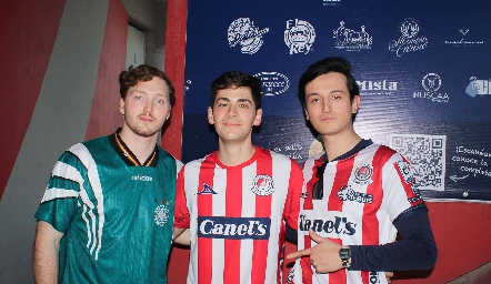  Santi Ledezma, Rodrigo Martínez y Leo Orozco.