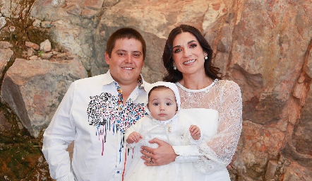  Aurelio Cadena y Carla Moreno con su hija Valentina.