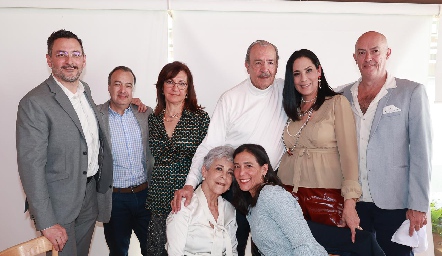 Alfredo Lujambio,  Jorge Bárcena, Mago Lujambio, Alfredo Lujambio, Ana Luisa Lujambio, Francisco Artolózaga, Margarita Cataño y Alejandra Lujambio.