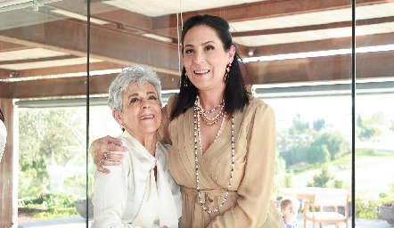  Margarita Cataño con su hija, Ana Luisa Lujambio.