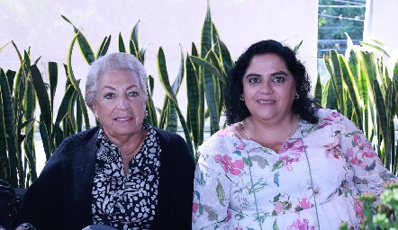  Olga María de Aguirre y Gabriela Altamirano.