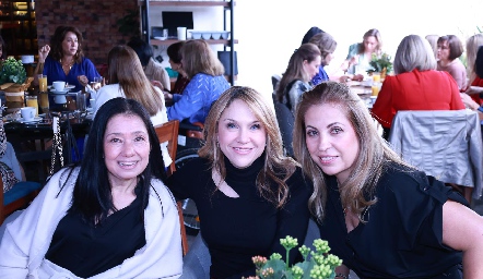  Aurora Rangel, Alejandra Santos y Vero Aguirre.