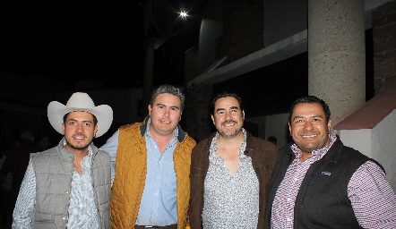  Carlos, Héctor, Hector y Alejandro.