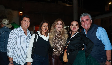  Gaby, Rodolfo, Lupita Díaz de León, Marcela Ress y Antonio Briones.