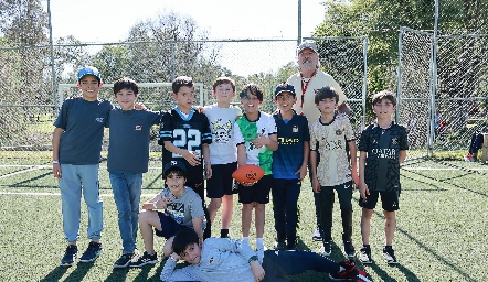  Mauricio Valdés y sus mejores amigos.