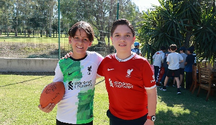  Mauricio Valdés y César.