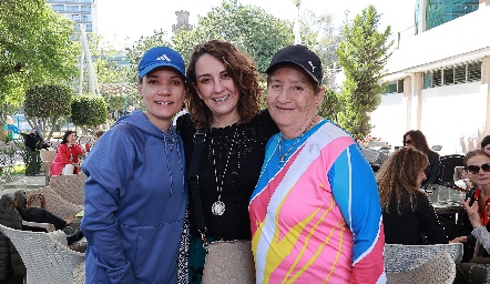  Laura Monsech, Gloria Martínez y Laura Faz.
