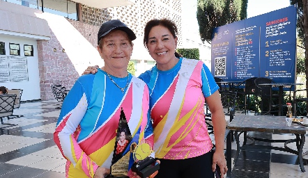  Laura Faz y Brenda Álvarez.