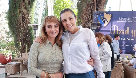  Claudia Barba y Mariana Hernández.