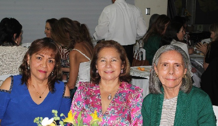  Isa Peralta, Aracely González y Aracely Sandoval.